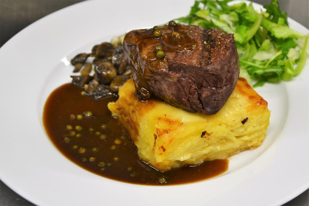 Excalibur Penzion A Restaurace Moravská Třebová المظهر الخارجي الصورة