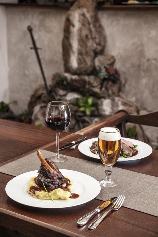 Excalibur Penzion A Restaurace Moravská Třebová المظهر الخارجي الصورة